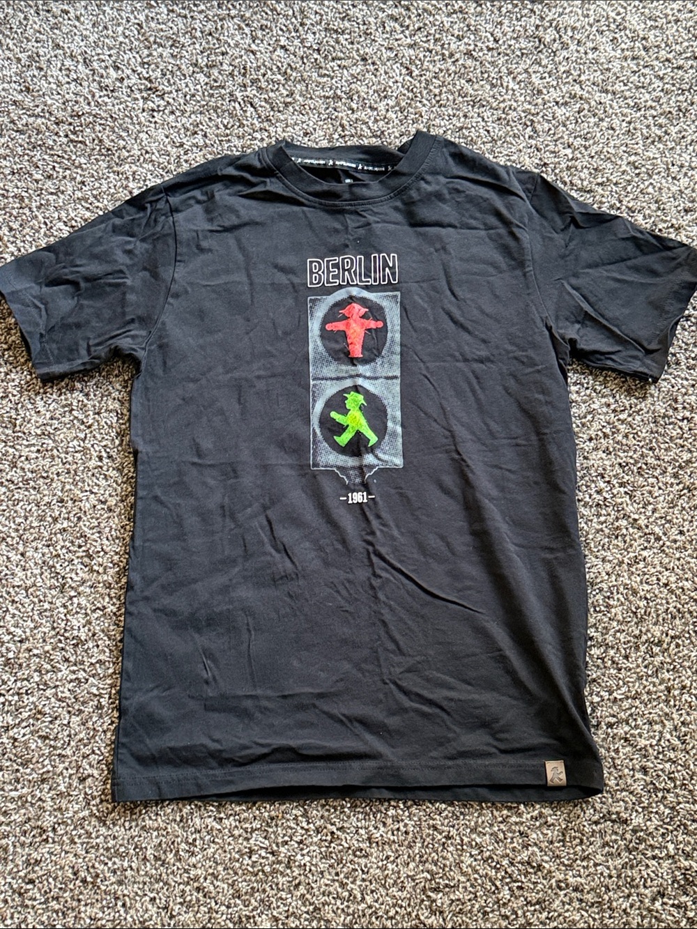 BERLIN Crewneck Graphic Black Short-Sleeve Tee